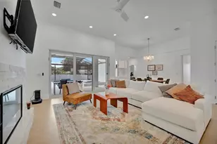 916 Highland St, Sarasota, FL 34234 - Photo 11