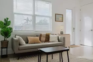 916 Highland St, Sarasota, FL 34234 - Photo 27