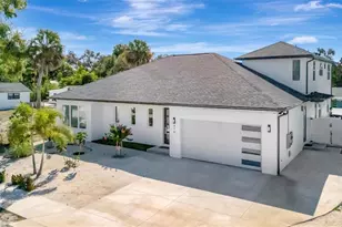 916 Highland St, Sarasota, FL 34234 - Photo 1