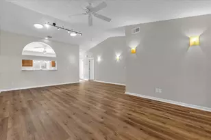 9028 Village Green Blvd, Clermont, FL 34711 - Photo 9