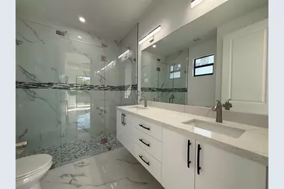 2620 NE 22nd Avenue, Cape Coral, FL 33909 - Photo 11