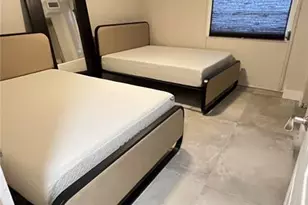 3315 58th Ave S, Saint Petersburg, FL 33712 - Photo 9