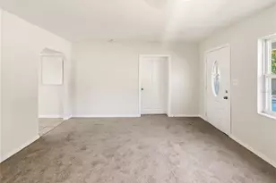 3017 E Idlewild Ave, Tampa, FL 33610 - Photo 9