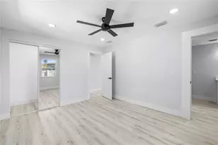 3135 33rd Ave N, Saint Petersburg, FL 33713 - Photo 21