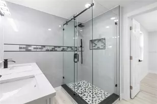 3135 33rd Ave N, Saint Petersburg, FL 33713 - Photo 17