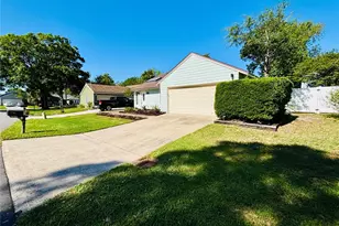 13058 Bent Pine Ct E, Jacksonville, FL 32246 - Photo 3