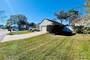 13058 Bent Pine Ct E, Jacksonville, FL 32246 - Photo 3