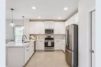 1040 Golden Dawn Loop, Minneola, FL 34715 - Photo 9