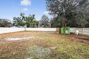 835 Lancaster Ave, Orange City, FL 32763 - Photo 25