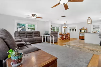 2704 Mendelin Street, Apopka, FL 32703 - Photo 9