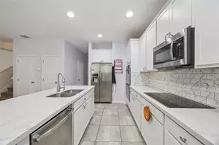 16756 Abbey Hill Ct, Clermont, FL 34711 - Photo 9