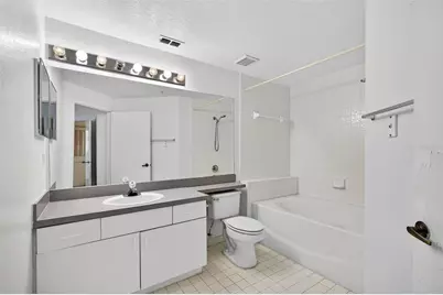 5542 Metrowest Boulevard #7-112, Orlando, FL 32811 - Photo 17