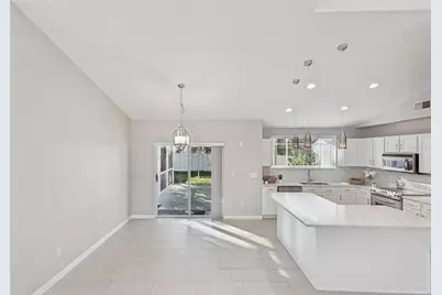 10948 Dearden Circle, Orlando, FL 32817 - Photo 15