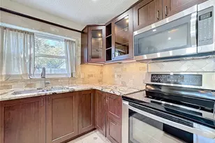 180 N Ulysses Dr, Apopka, FL 32703 - Photo 9