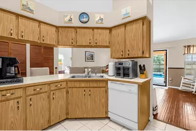 4576 Eden Woods Circle, Orlando, FL 32810 - Photo 11