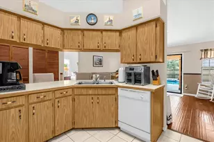 4576 Eden Woods Cir, Orlando, FL 32810 - Photo 11