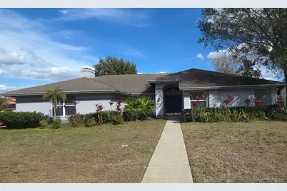 437 Waterford Circle E, Tarpon Springs, FL 34688 - Photo 1