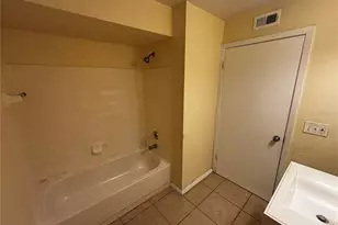 1932 Lake Atriums Cir, Orlando, FL 32839 - Photo 5