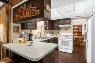 6774 Paul Revere Ct, Orlando, FL 32809 - Photo 3