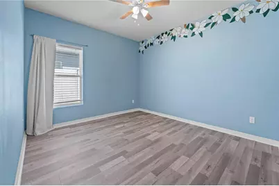 407 Kestrel Drive, Groveland, FL 34736 - Photo 9