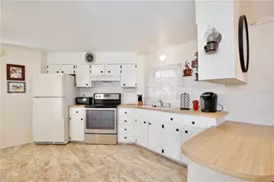 5560 Heritage Blvd, Wildwood, FL 34785 - Photo 11