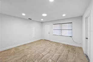 37502 Oakview Cir, Dade City, FL 33523 - Photo 5