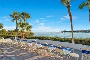 1646 Stickney Point Rd, Sarasota, FL 34231 - Photo 31