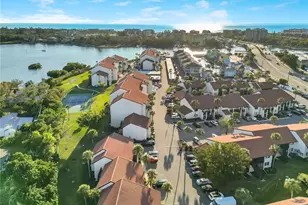 1646 Stickney Point Rd, Sarasota, FL 34231 - Photo 45
