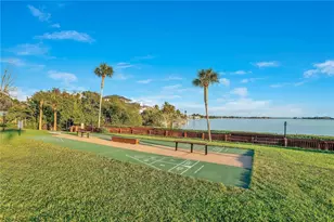 1646 Stickney Point Rd, Sarasota, FL 34231 - Photo 41