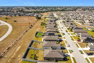 1899 Amber Sweet Cir, Dundee, FL 33838 - Photo 49