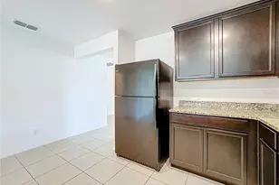 1899 Amber Sweet Cir, Dundee, FL 33838 - Photo 5