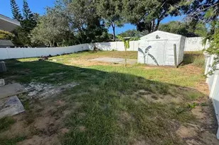 545 Oak Dr, Tavares, FL 32778 - Photo 19