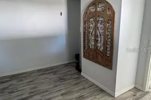 545 Oak Dr, Tavares, FL 32778 - Photo 9