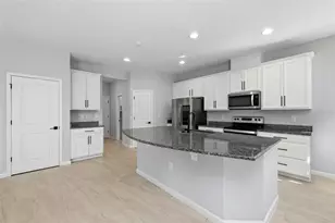 575 Avila Pl, Howey in the Hills, FL 34737 - Photo 15