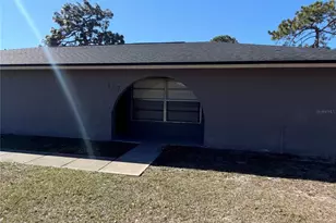327 E Dundee Dr, Poinciana, FL 34759 - Photo 3