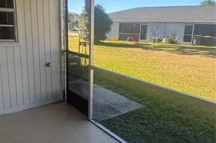 327 E Dundee Dr, Poinciana, FL 34759 - Photo 7