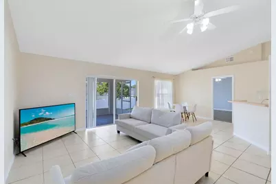 137 Country Lakes Circle, Groveland, FL 34736 - Photo 9