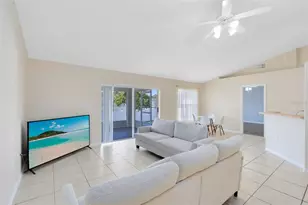 137 Country Lakes Cir, Groveland, FL 34736 - Photo 9