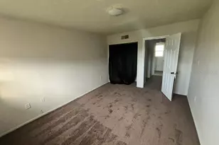 834 Sky Lake Cir, Orlando, FL 32809 - Photo 3