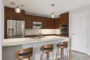 100 S Eola Dr, Orlando, FL 32801 - Photo 19