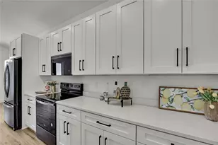 13126 Meadow Swallow Ave, Brooksville, FL 34613 - Photo 11