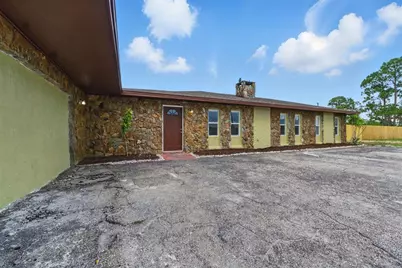 8812 Oakwood Drive, Lake Wales, FL 33898 - Photo 7