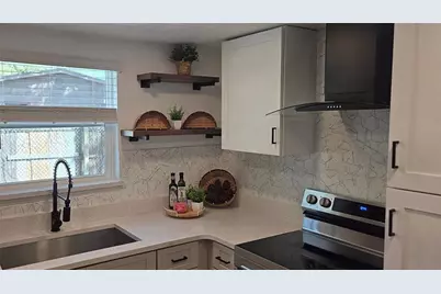 1710 E Bay Street, Winter Garden, FL 34787 - Photo 3