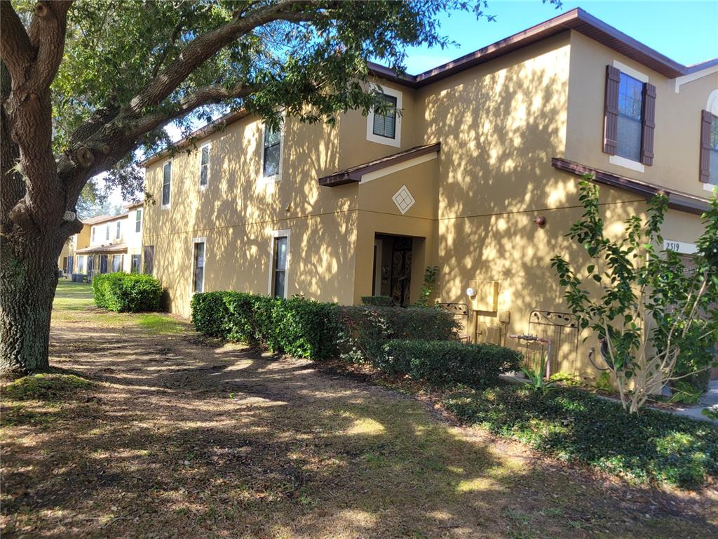 2319 Aloha Bay Ct main architectural view