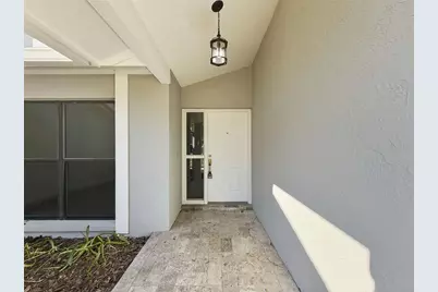 915 Woodleaf Way, Tampa, FL 33613 - Photo 3