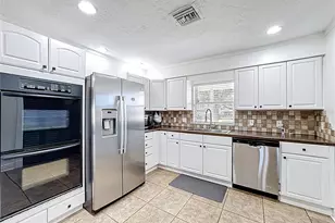 3601 Neptune Dr, Orlando, FL 32804 - Photo 7