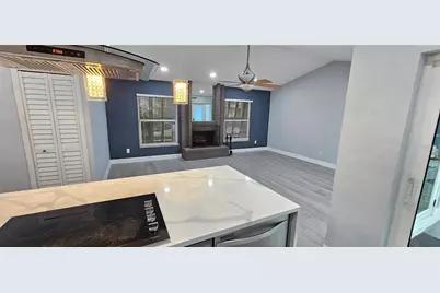 5015 Nassau Circle #4, Orlando, FL 32808 - Photo 3