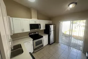 2849 Coral Reef Dr, Orlando, FL 32826 - Photo 5