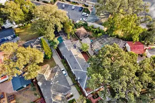 210 Phillips Pl, Orlando, FL 32806 - Photo 5