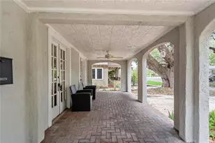 210 Phillips Pl, Orlando, FL 32806 - Photo 3